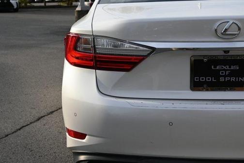 2017 Lexus ES 350 Base