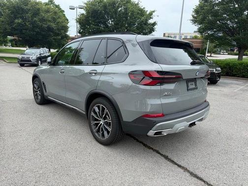 Gray 2025 BMW X5 xDrive40i