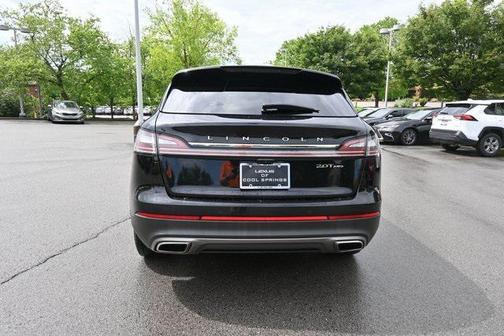 2019 Lincoln Nautilus Select