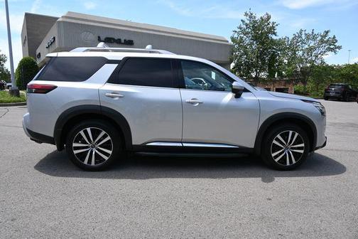 Brilliant Silver Metallic 2023 Nissan Pathfinder Platinum 4WD