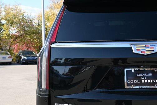 2022 Cadillac Escalade Premium Luxury