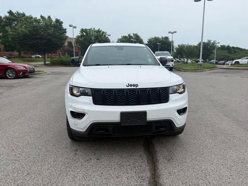 Bright White Clearcoat 2019 Jeep Grand Cherokee Upland