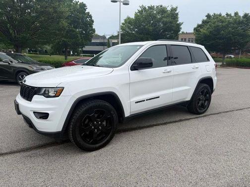 Bright White Clearcoat 2019 Jeep Grand Cherokee Upland