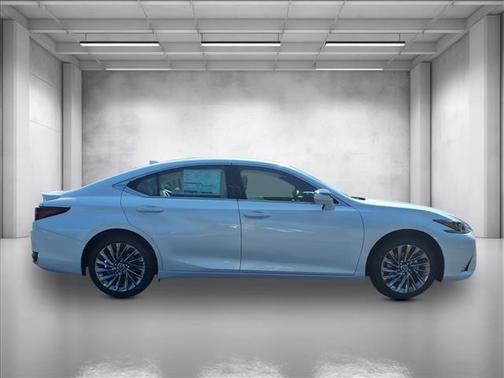 2025 Lexus ES 300h Luxury