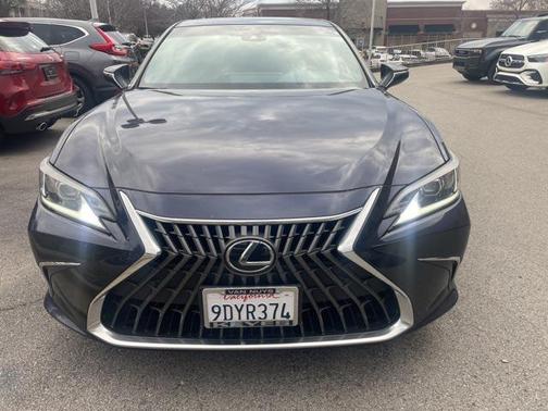 2023 Lexus ES 300h Base