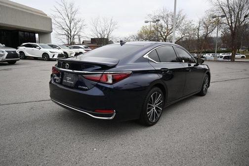 2023 Lexus ES 300h Premium