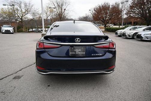 2023 Lexus ES 300h Premium