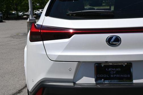 Eminent White Pearl 2021 Lexus UX 250h Base