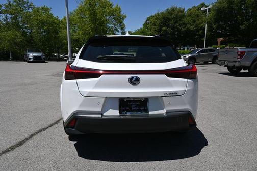 Eminent White Pearl 2021 Lexus UX 250h Base