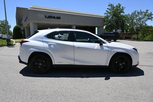Eminent White Pearl 2021 Lexus UX 250h Base