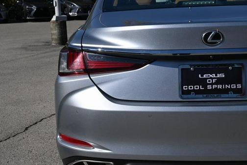 2023 Lexus ES 350 Base