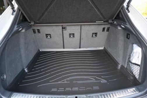 2024 Porsche Macan S