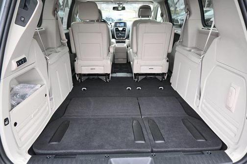 2013 Chrysler Town & Country Touring-L