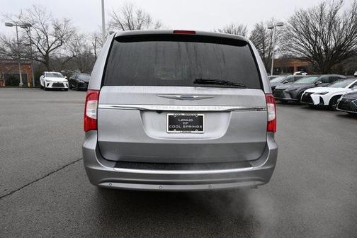 2013 Chrysler Town & Country Touring-L