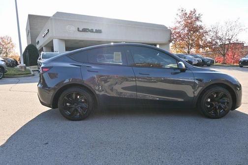 2024 Tesla Model Y Long Range Dual Motor All-Wheel Drive