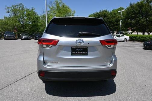 2019 Toyota Highlander SE