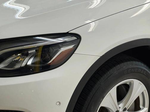 2018 Mercedes-Benz GLC 300 Base