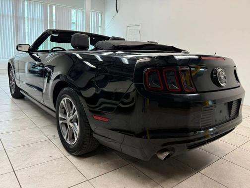 2014 Ford Mustang V6 Premium