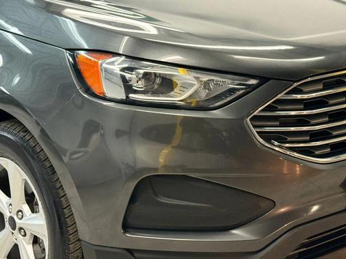 Magnetic Metallic 2020 Ford Edge SE