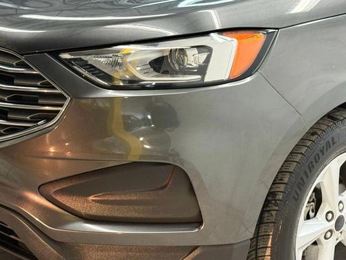 Magnetic Metallic 2020 Ford Edge SE