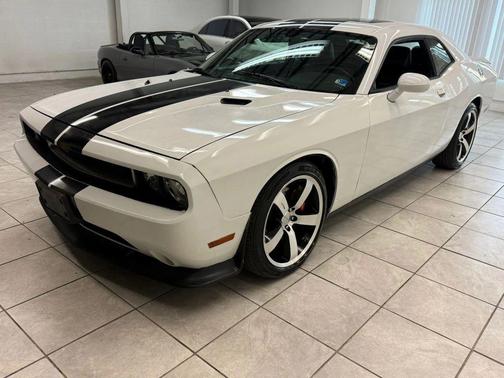 2014 Dodge Challenger SRT8