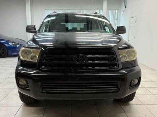 2013 Toyota Sequoia SR5