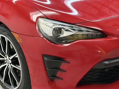 Ablaze 2018 Toyota 86 Base