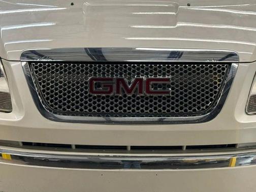 White 2011 GMC Acadia Denali
