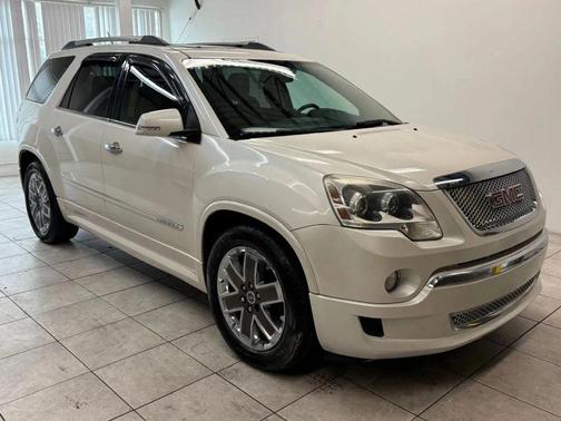 White 2011 GMC Acadia Denali