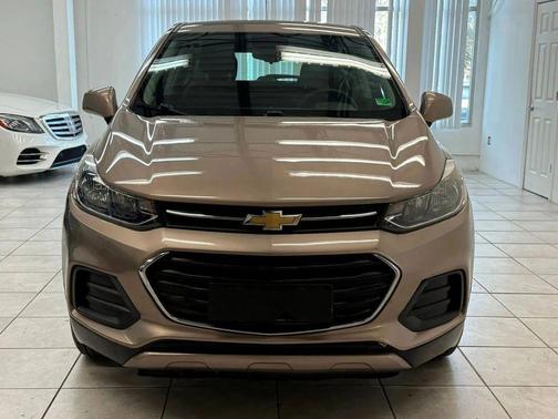 Sandy Ridge Metallic 2018 Chevrolet Trax LS