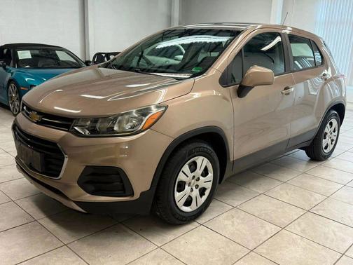 Sandy Ridge Metallic 2018 Chevrolet Trax LS