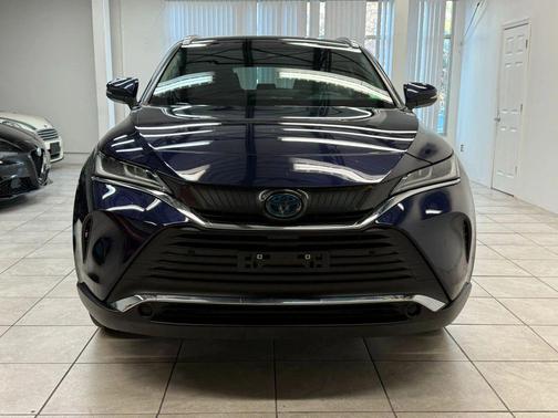 2022 Toyota Venza XLE