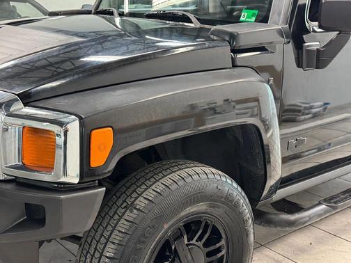 2006 Hummer H3 Base