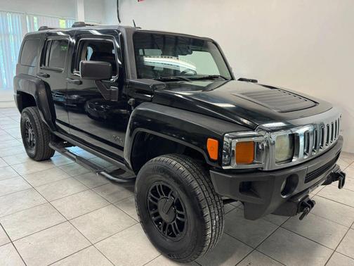 2006 Hummer H3 Base