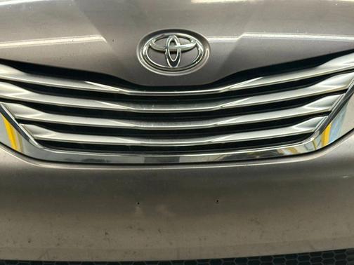 2011 Toyota Sienna Limited