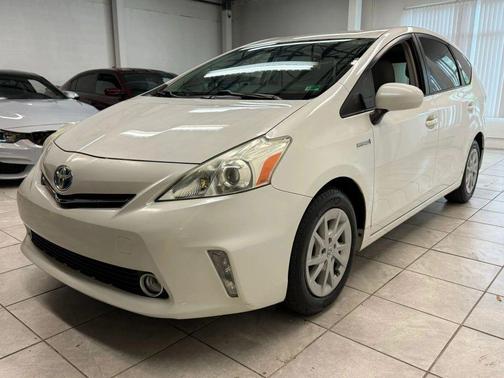 2013 Toyota Prius v Three