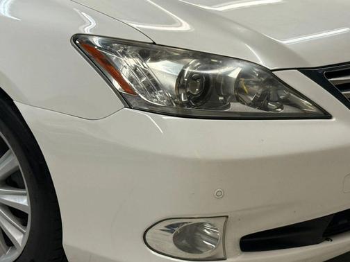 2011 Lexus ES 350 Base