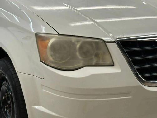 2008 Chrysler Town & Country LX