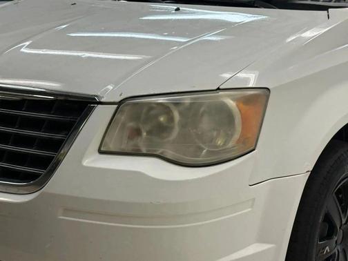 2008 Chrysler Town & Country LX