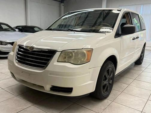 2008 Chrysler Town & Country LX