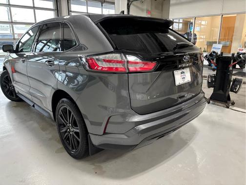 2022 Ford Edge ST-Line