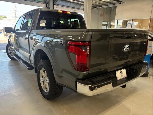 Carbonized Gray Metallic 2026 Ford F-150 XLT