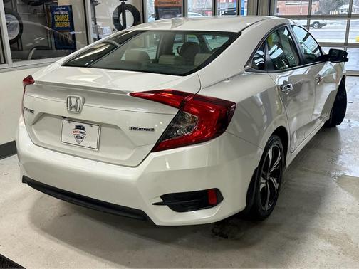 2016 Honda Civic Touring