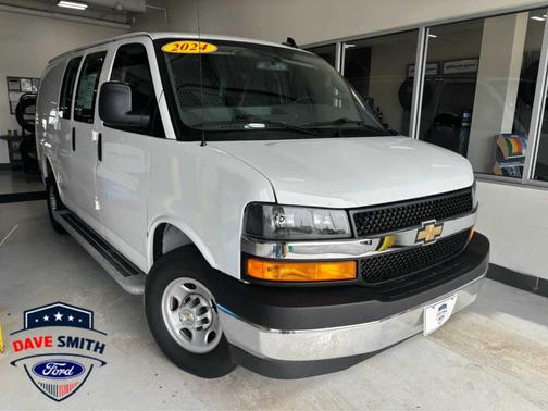 Summit White 2024 Chevrolet Express 2500 Work Van