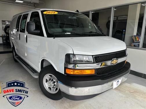 Summit White 2024 Chevrolet Express 2500 Work Van