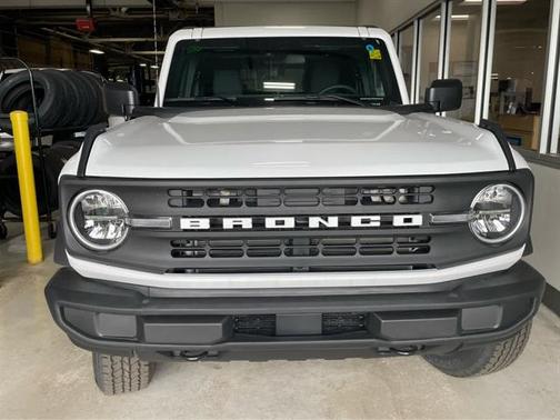 Oxford White 2026 Ford Bronco Big Bend