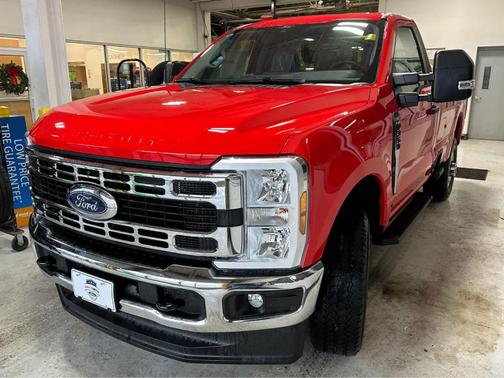 2025 Ford F-350 XLT