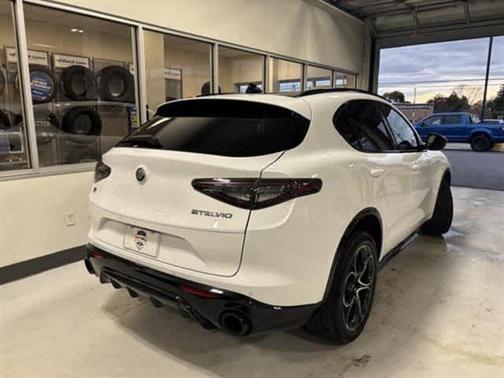 2024 Alfa Romeo Stelvio Veloce