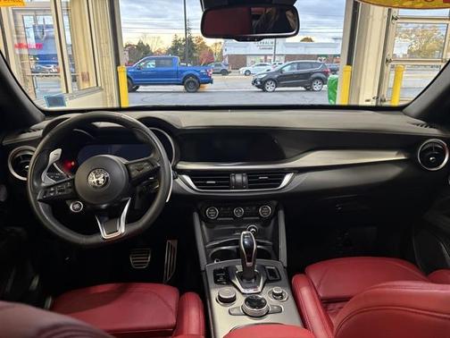 2024 Alfa Romeo Stelvio Veloce