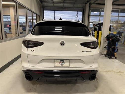 2024 Alfa Romeo Stelvio Veloce